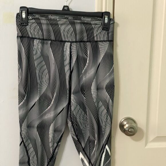 Women’s exercise tights   - Picture 4 of 7